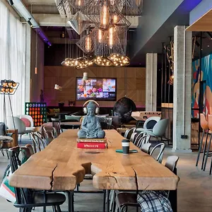 Hotel Moxy